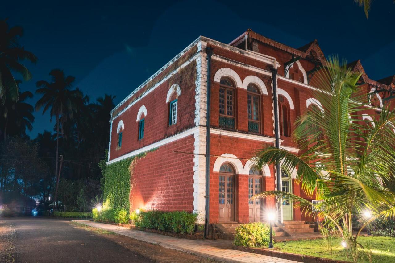 Sawantwadi Palace Boutique Art Hotel Exterior photo