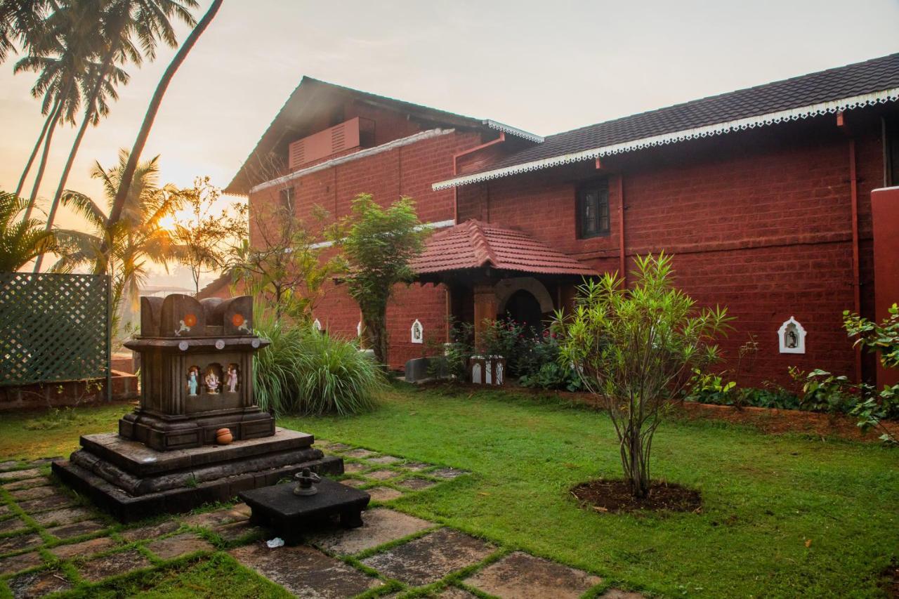 Sawantwadi Palace Boutique Art Hotel Exterior photo
