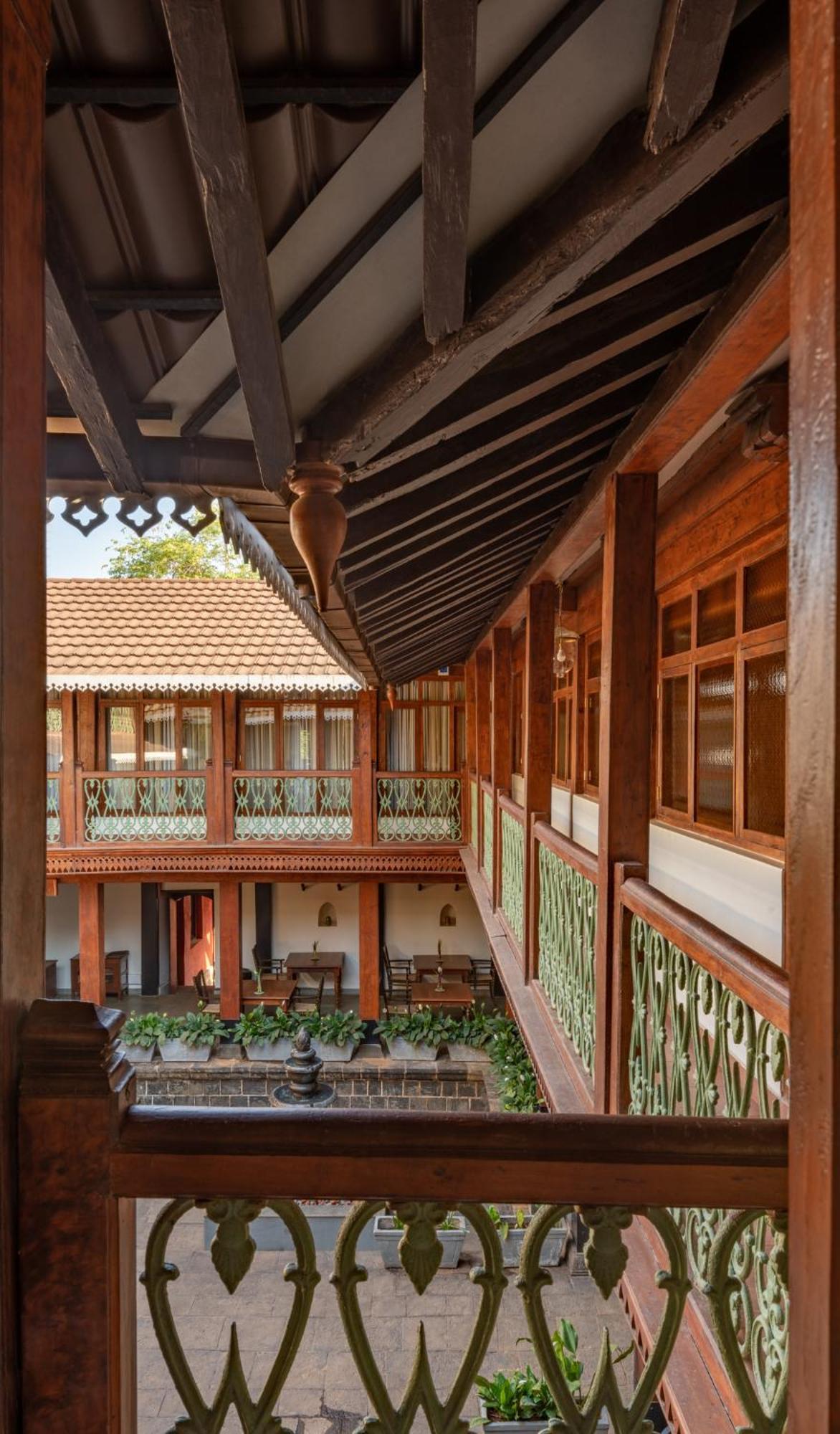 Sawantwadi Palace Boutique Art Hotel Exterior photo