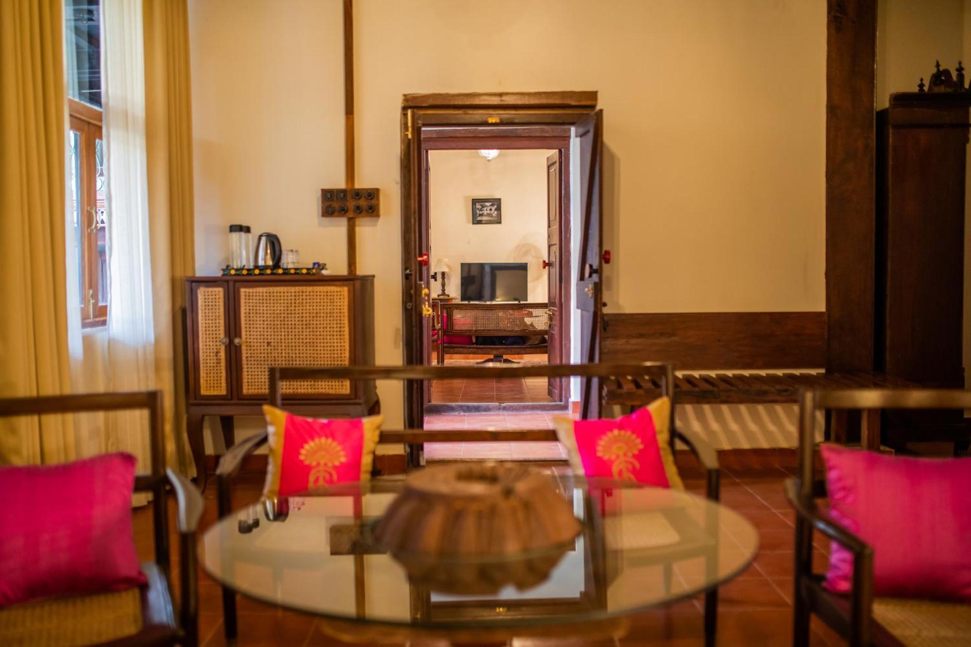 Sawantwadi Palace Boutique Art Hotel Exterior photo