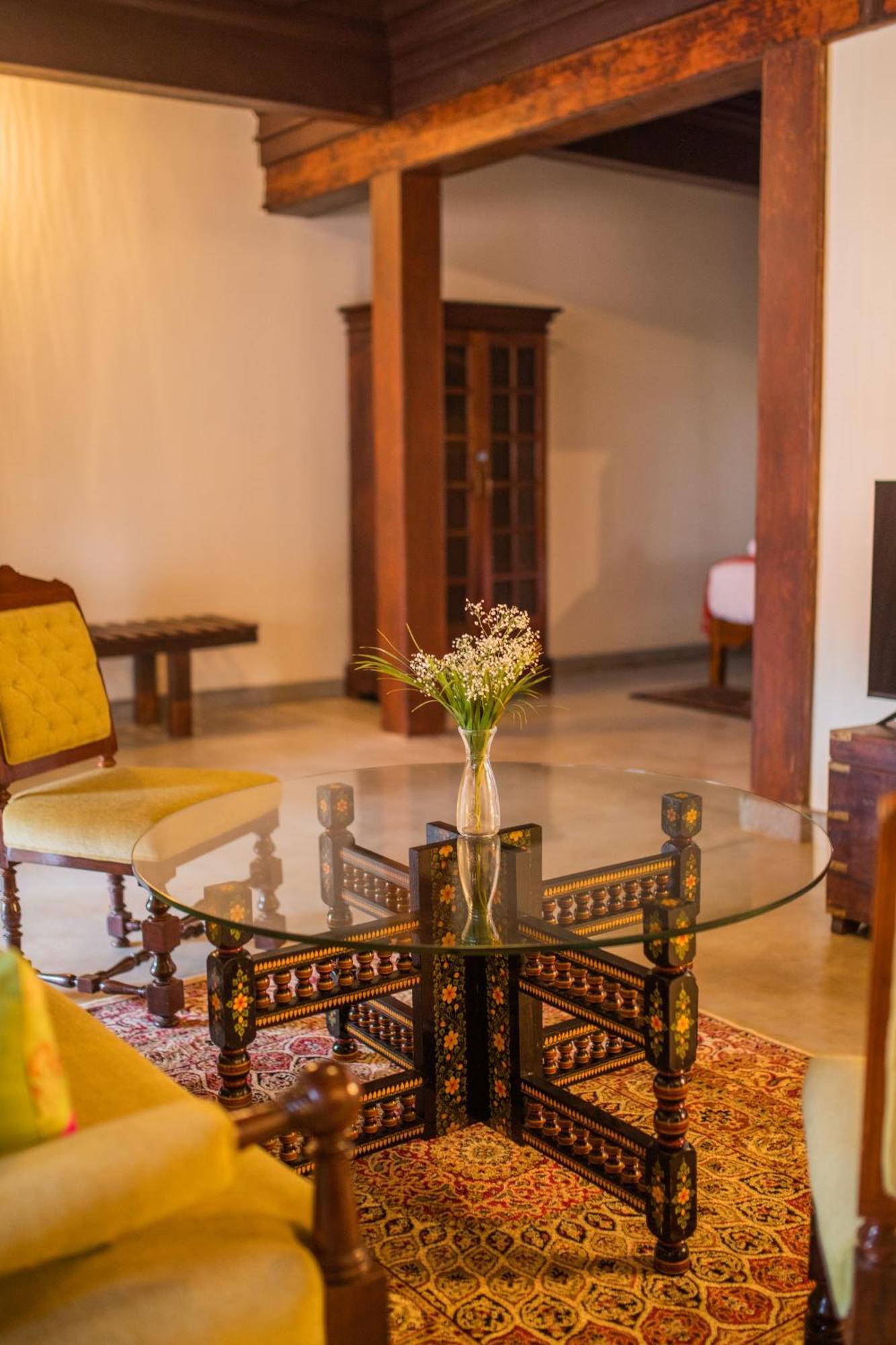 Sawantwadi Palace Boutique Art Hotel Exterior photo