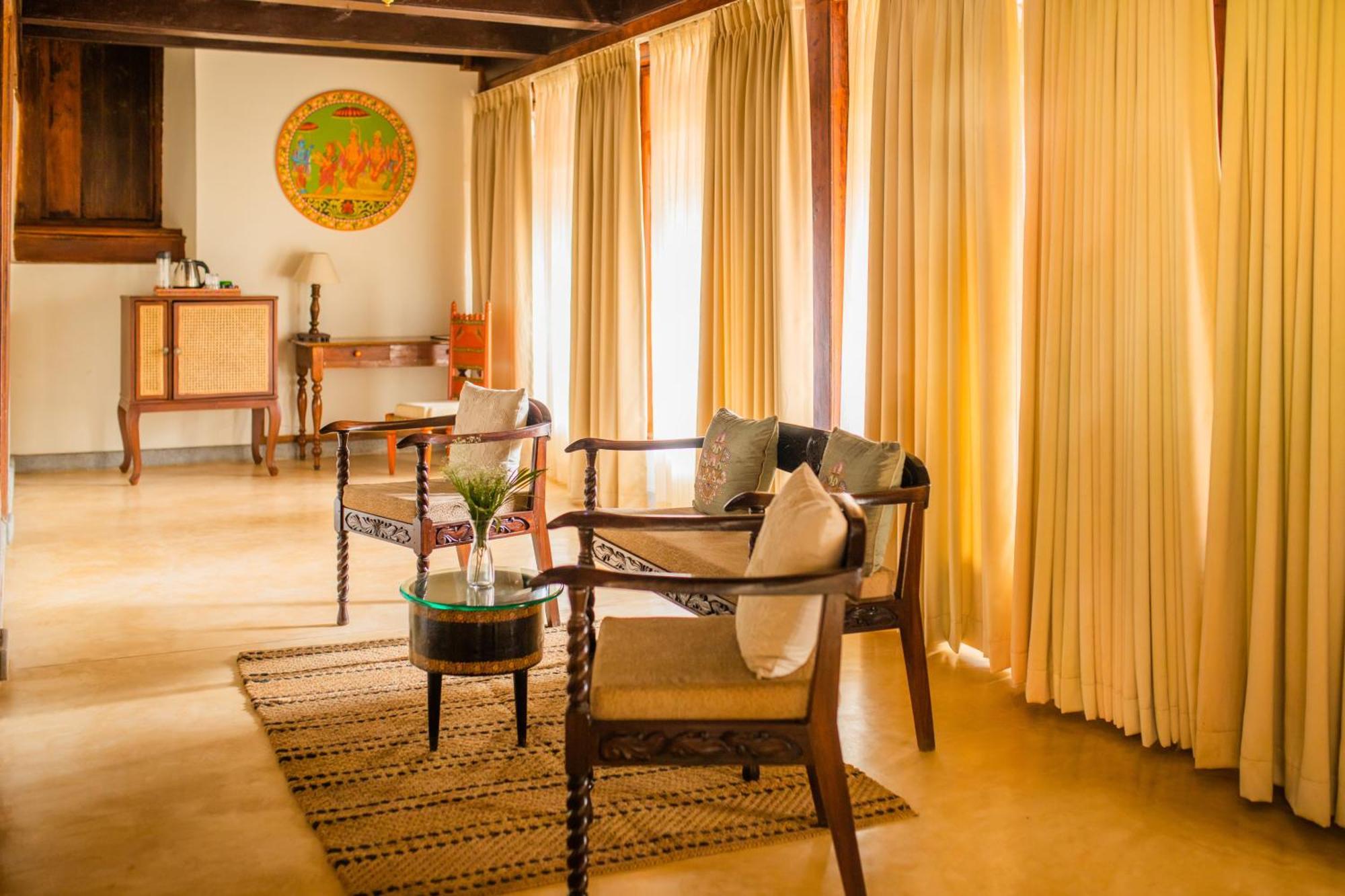 Sawantwadi Palace Boutique Art Hotel Exterior photo