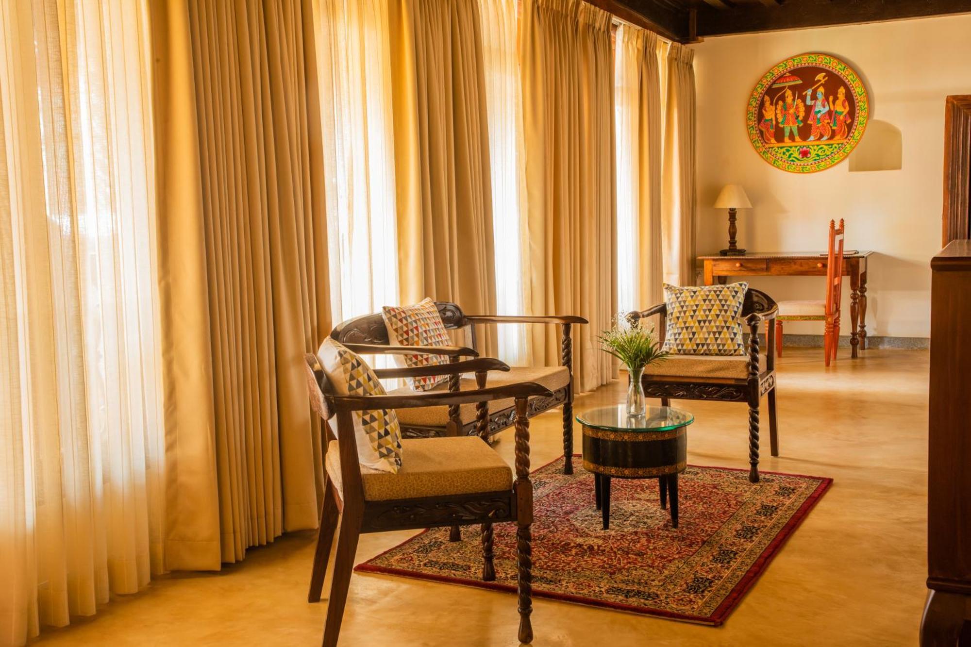 Sawantwadi Palace Boutique Art Hotel Exterior photo